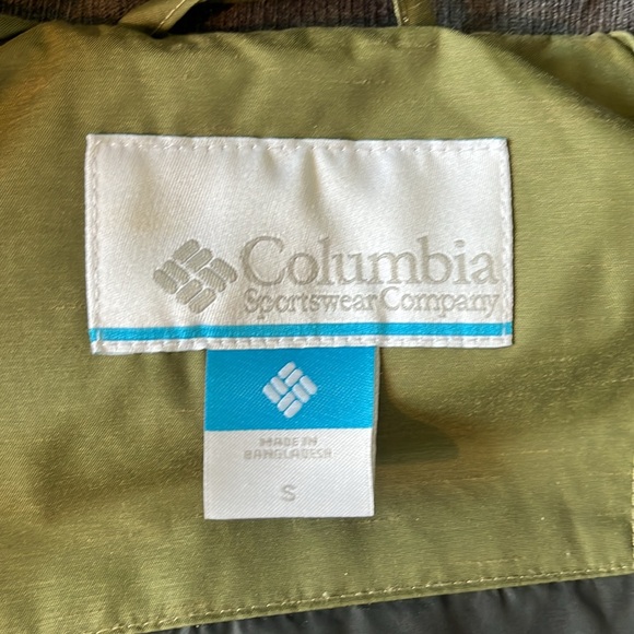 Columbia Ridgeview peak hooded jacket, green in Men’s small. - Picture 3 of 8